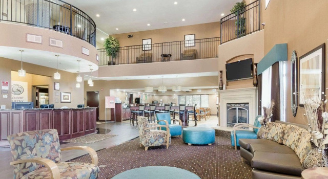 Comfort Suites Topeka Northwest, Prenota Hotel Topeka Kansas