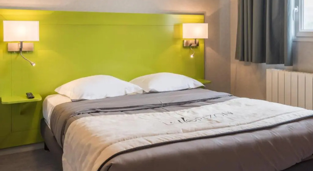 Двухместный номер Standard Hôtel LHorizon - Restaurant La Fougassette