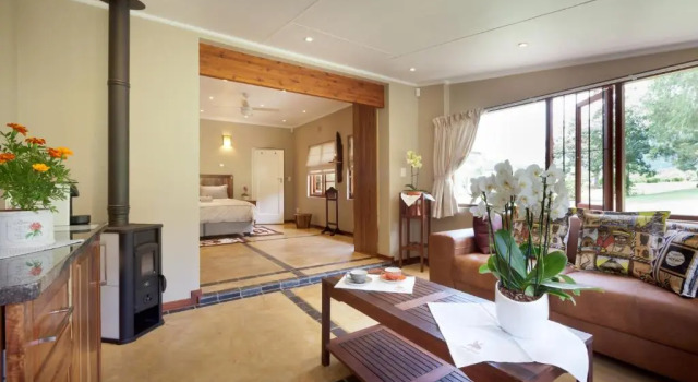 Полулюкс Twin Thorns Guesthouse