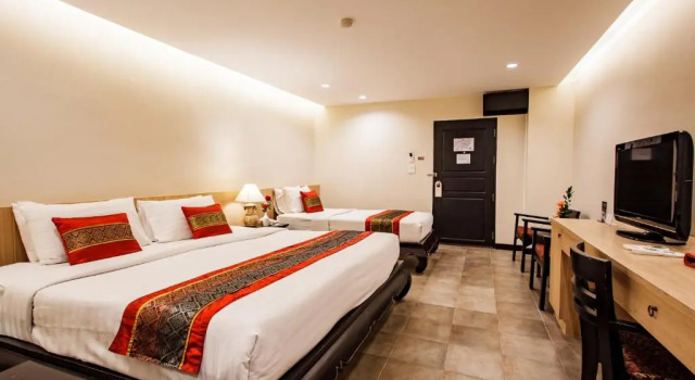 Трёхместный номер Deluxe Raming Lodge Hotel