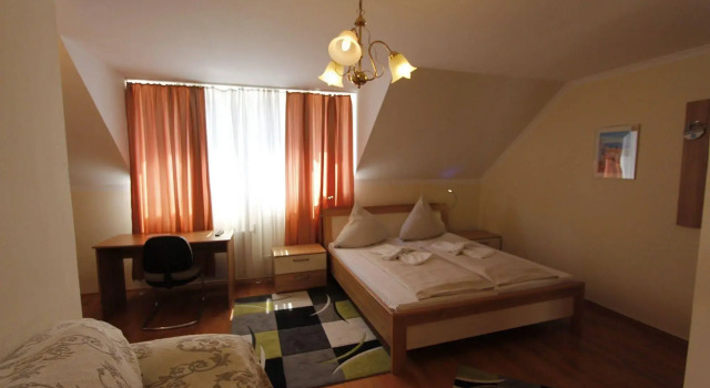 Hotel Restaurant Adria - Stuben