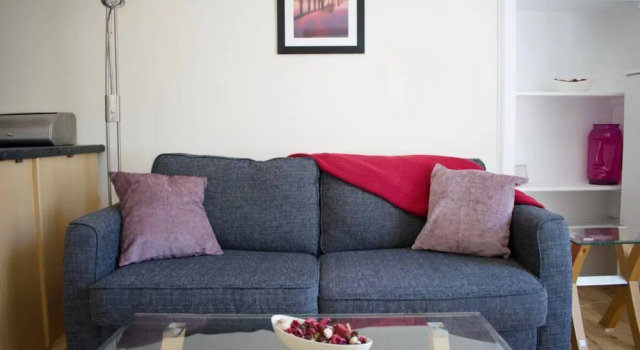 Fantastic 2 Bedroom Holyrood Apartment, Забронировать Апартаменты/квартира Апартаменты Эдинбурга, рядом с Холирудское абатство, Апартаменты/квартира