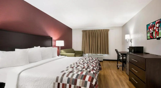 Номер Superior Red Roof Inn & Suites Knoxville East