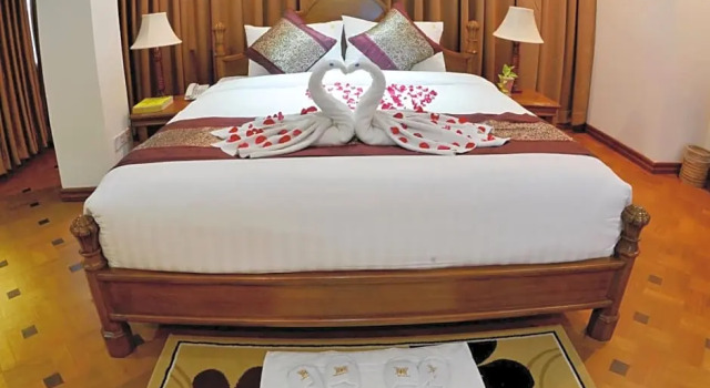 Люкс Golden Butterfly Hotel