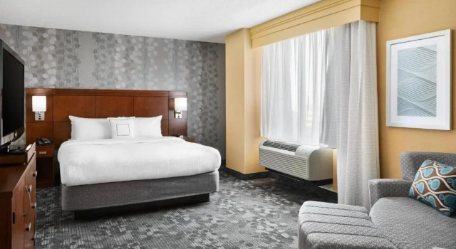 Номер Standard Courtyard by Marriott Newark Downtown