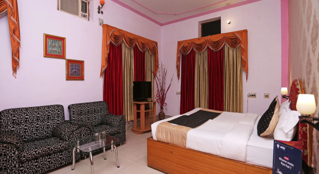 OYO Flagship 120 Gupta Inn Cantonment