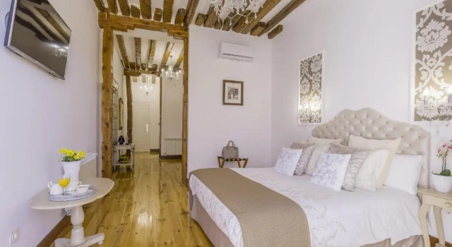 Двухместный номер Standard с красивым видом из окна Oriente Palace Apartments