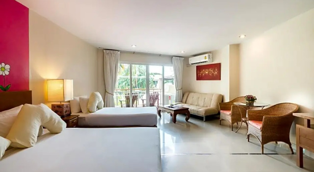 Номер семейный Deluxe с видом на бассейн Bella Villa Cabana