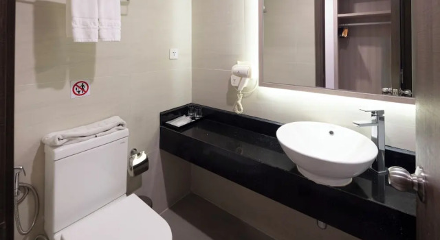 Семейный номер Deluxe с балконом и с видом на город Atlantic Nha Trang Hotel