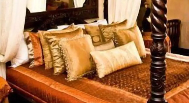 Двухместный полулюкс Tayfin Royale Hotel & Conference Centre
