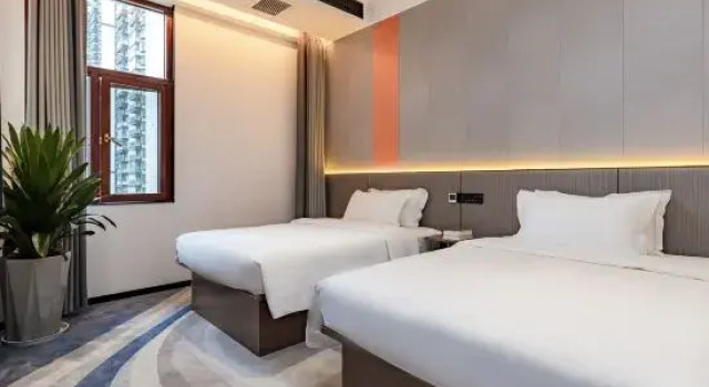 Люкс Executive Chuxiong Lanchen Hotel