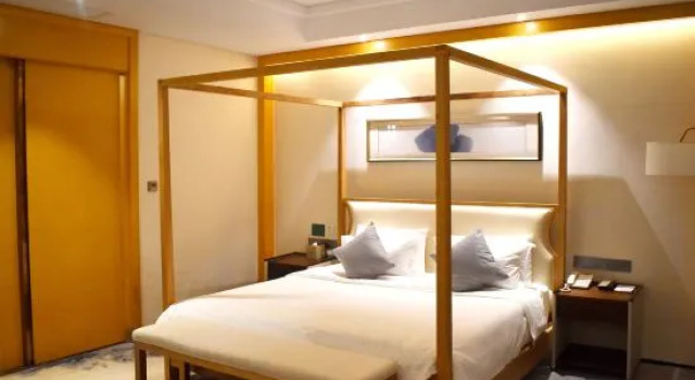 Люкс Deluxe Jingcheng Shenhang International Hotel