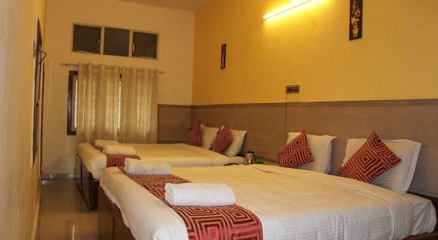 Четырёхместный номер Standard Hotel Kaveri