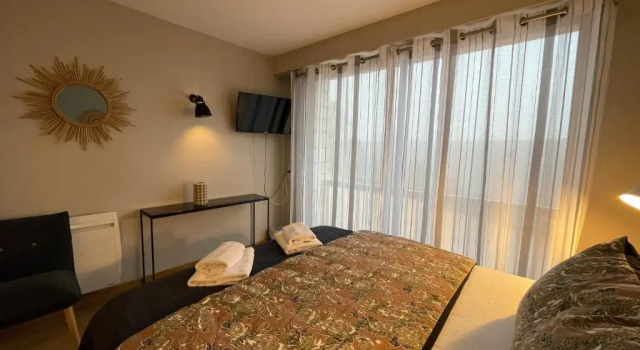 Двухместный номер Standard с видом на город Logis Hôtels - Le Belvédère - Hôtel 2 étoiles et Restaurant