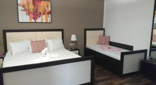 Трёхместный номер Standard Garní Hotel Corona