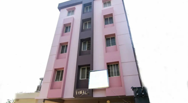 Oyo 13123 Srk Grand, Rezerwuj Hotel Hotele w Andhra Pradesh z parkingiem, Parking