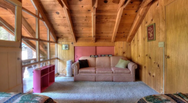 Charming Cascade Chalet