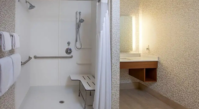 Люкс Standard Holiday Inn Express & Suites Indianapolis NE - Noblesville by IHG
