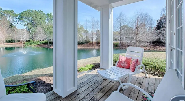 Коттедж с 2 комнатами 1383 Laurel Grove