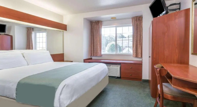 Двухместный номер Superior Microtel Inn & Suites Marianna