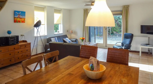 Oesterbaai 8 Personen, Book Hotel Wemeldinge 