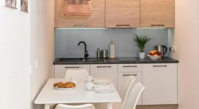 Old Town Grand Theatre Apartment 2, Забронировать Апартаменты/квартира Отели Варшавы с парковкой, рядом с Конференц-центр Рондо Один, Парковка