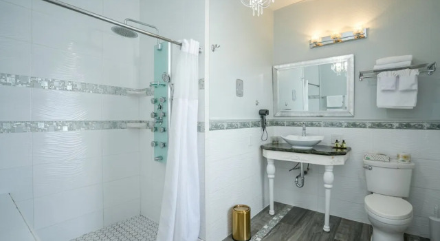 Двухместный номер Deluxe с балконом и с видом на реку Niagara Grandview Boutique Hotel
