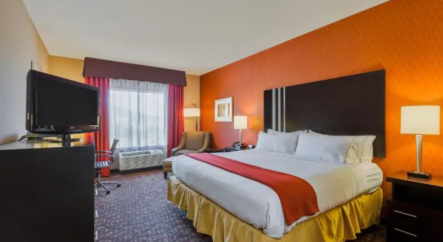 Двухместный номер Standard Holiday Inn Express and Suites Alpine by IHG