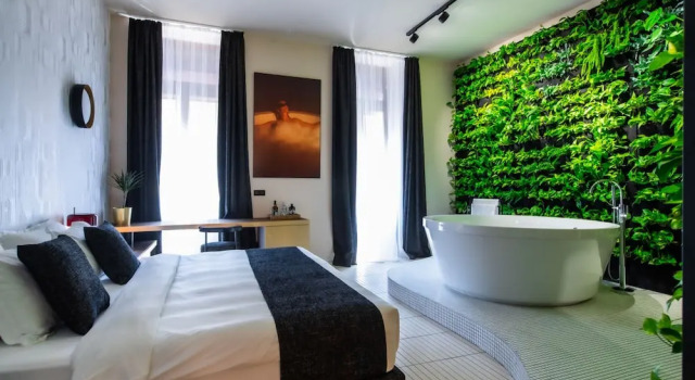 Люкс King с джакузи Stories Boutique Hotel