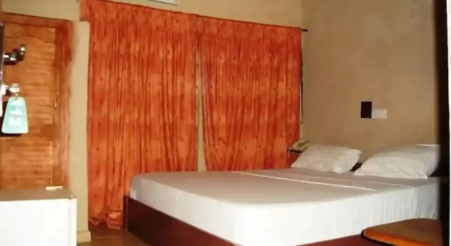 Hillview Hotel