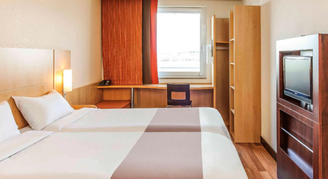 Двухместный номер Standard Hotel ibis Friedrichshafen Airport Messe