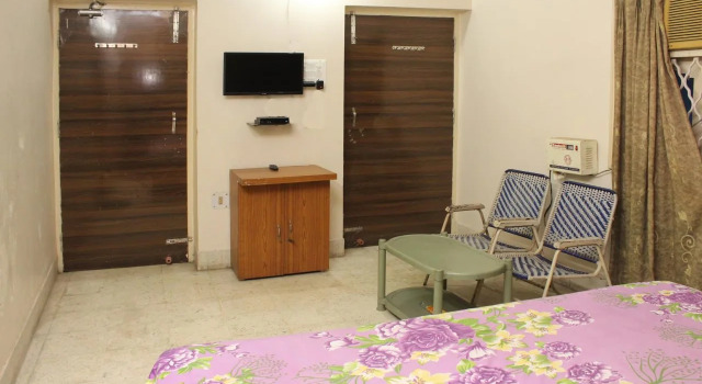 Radha Deo Guest House, Забронировать Гостевой дом Патна штат Карнатака, рядом с Железнодорожный вокзал Патна