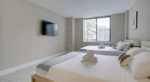 Апартаменты Comfort Walkable DC View Apartments