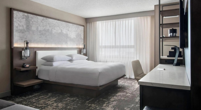 Marriott Melville Long Island, Buchen Sie Hotel Hotels in Long Island mit Parkplatz, Parkplätze