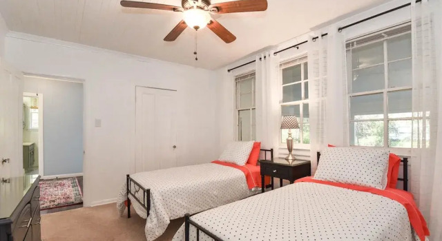 Summertime Pet-friendly 30 min Savannah, Buchen Sie Ferienhaus Richmond Hill 