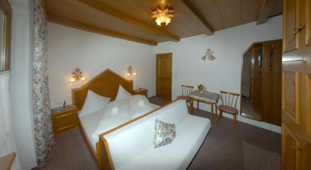 Трёхместный номер Standard Haus Romantika
