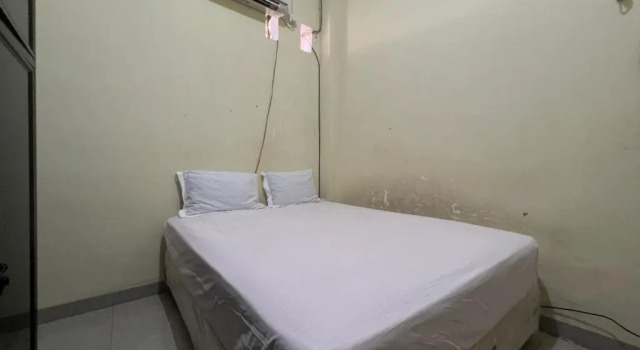 Hotel O Kost Biru, Book Hotel Hotels in Sulawesi with Parking, Parking