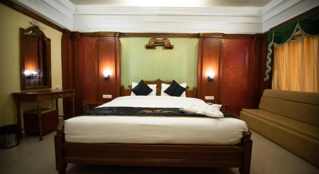 NRS Royal Palace