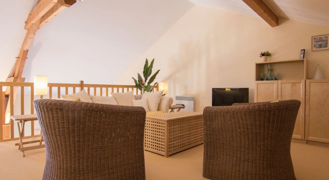 Luxury Villa With Heated Pool Overlooking a Challenging 18-hole Golf Course, Book Villa Hoteller i Rouzede med pool, Swimmingpool