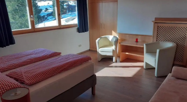 Steinerhaus Berggasthof, Rezerwuj Hotel Hotele w Aich z parkingiem, Parking