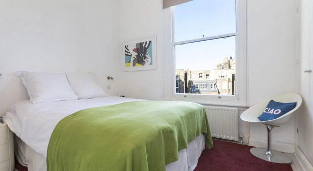 Well Presented one Bedroom Apartment Located in the Fabulous Notting Hill