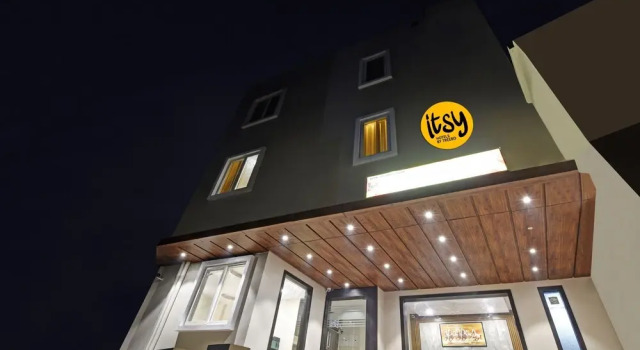 Hotel Shashwat, Забронировать Отель Отели Горакхпур с парковкой, Парковка