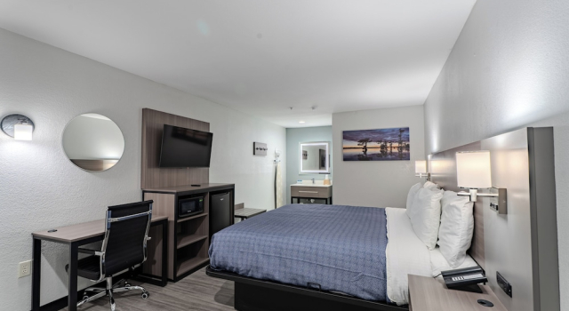 Четырёхместный номер Standard Executive Inn of Arlington, Near AT&T Stadium