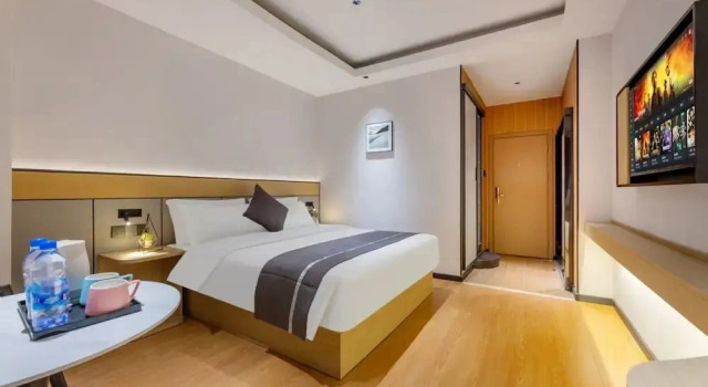 Трёхместный номер Standard JI Hotel Guangzhou Baiyun Station Sanyuanli Avenue