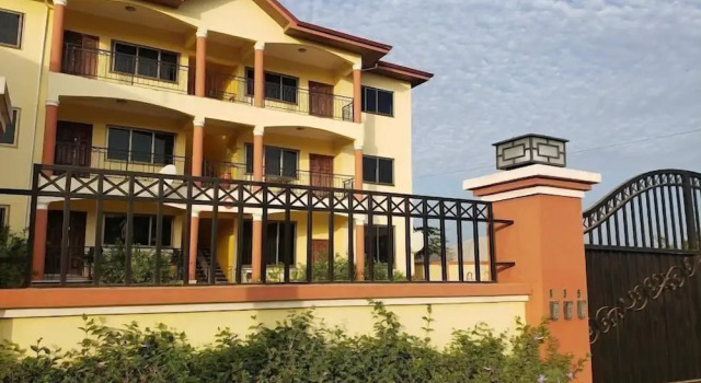 Lovely Apartment Bargain Rate, Accra, Ghana, Prenota Appartamento Pokuase Greater Accra