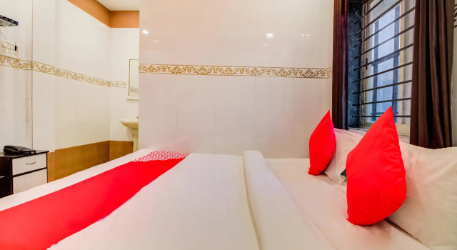 OYO 61153 Hotel Galaxy, Забронировать Отель Отели штата Махараштры 3 звезды, 3*