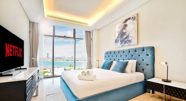LUX The Elegant Palm Beach Suite