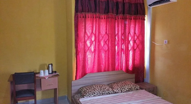Tropical Nectar Guest House, Rezervovat Penzión Hotely v Greater Accra s parkováním, Parkování
