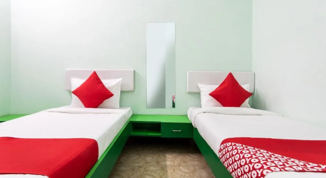 OYO 24109 Hotel Santushti