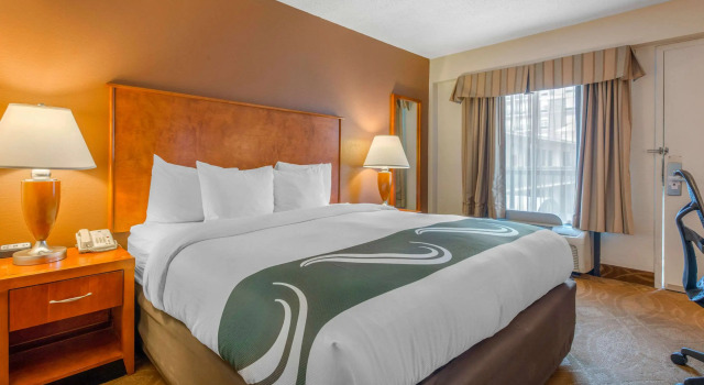 Номер Business Quality Inn Savannah Historic District